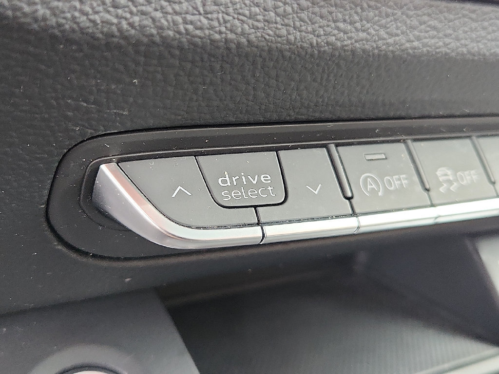 Used 2019 Audi Q5 2.0T Premium w/ Convenience Package AWD/4WD image 26