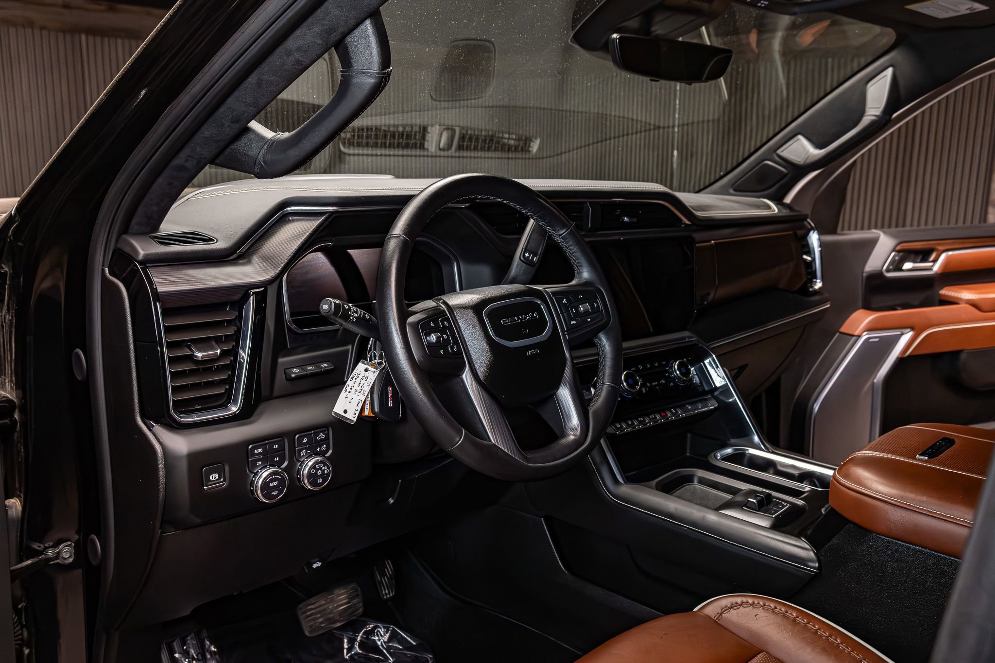 Used 2025 GMC Sierra 3500 Denali Ultimate image 15