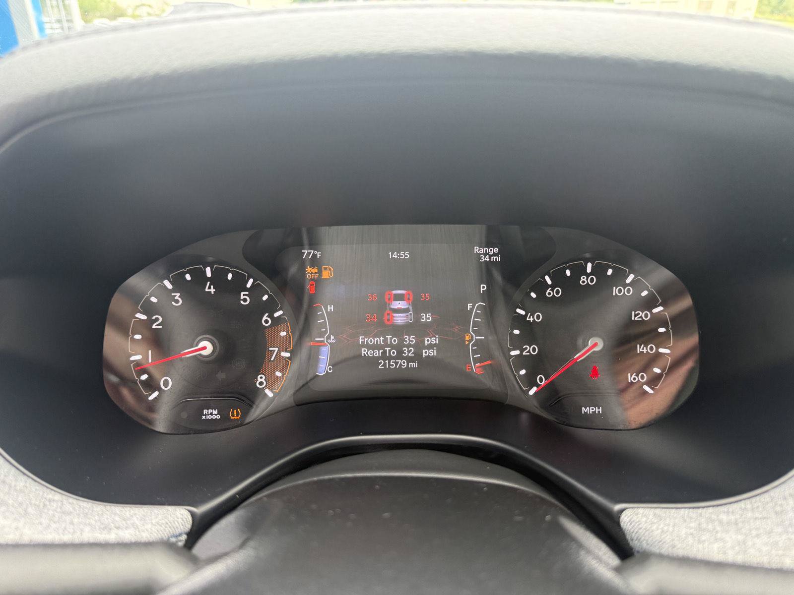 Used 2025 Jeep Compass Latitude AWD/4WD image 9