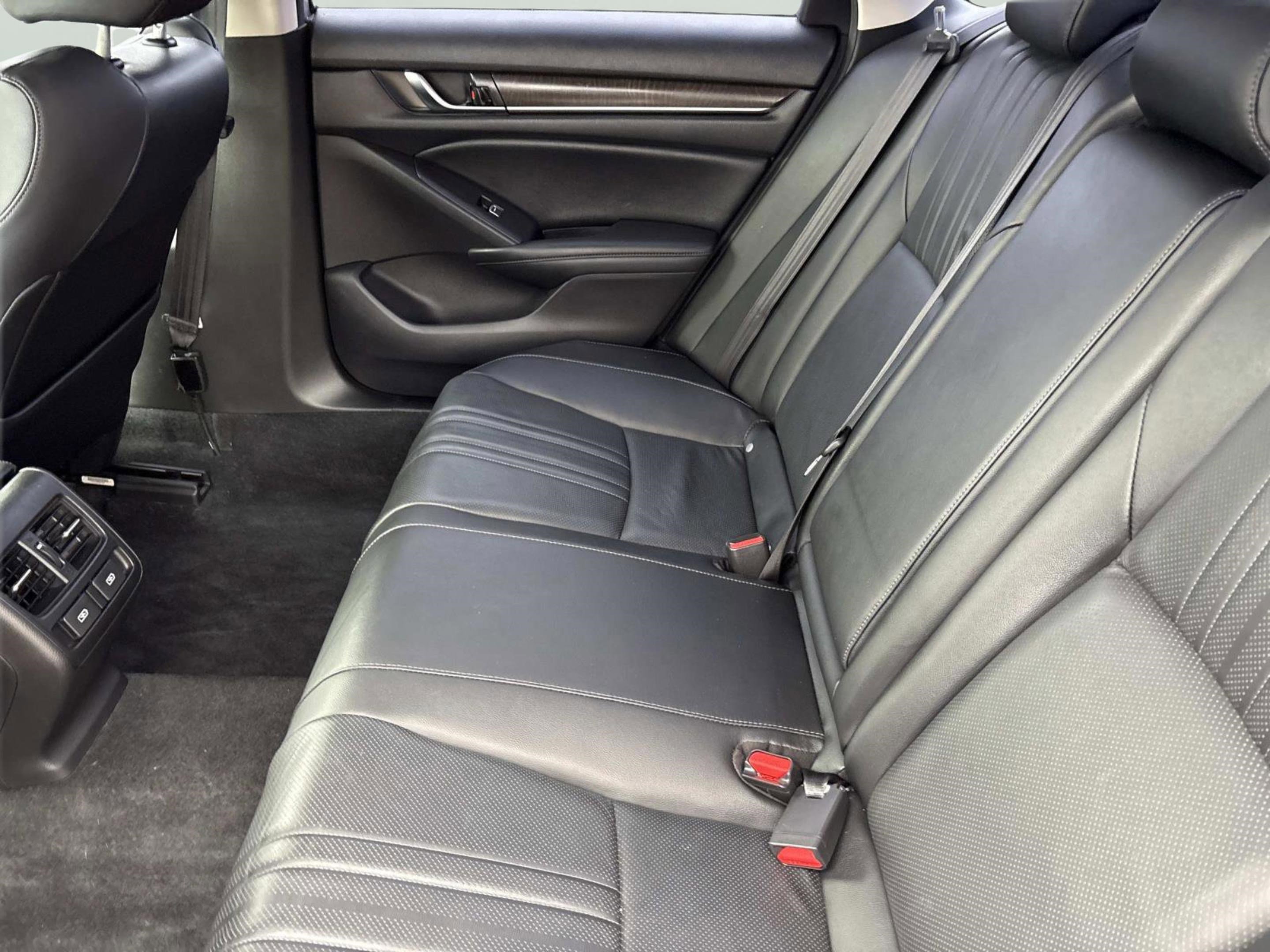 Used 2021 Honda Accord EX-L image 16