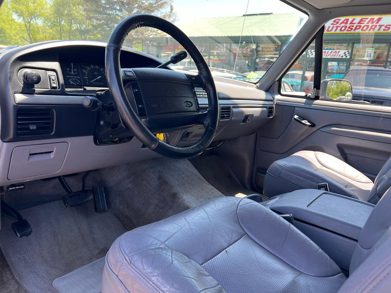 Used 1994 Ford Bronco XLT AWD/4WD image 9