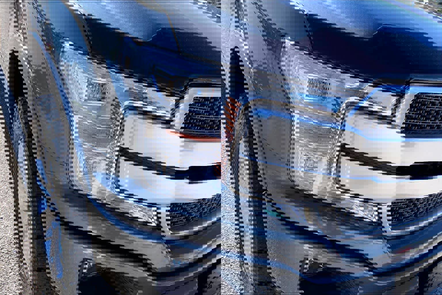 Used 2019 Ford F150 Platinum w/ Equipment Group 701A Luxury image 27