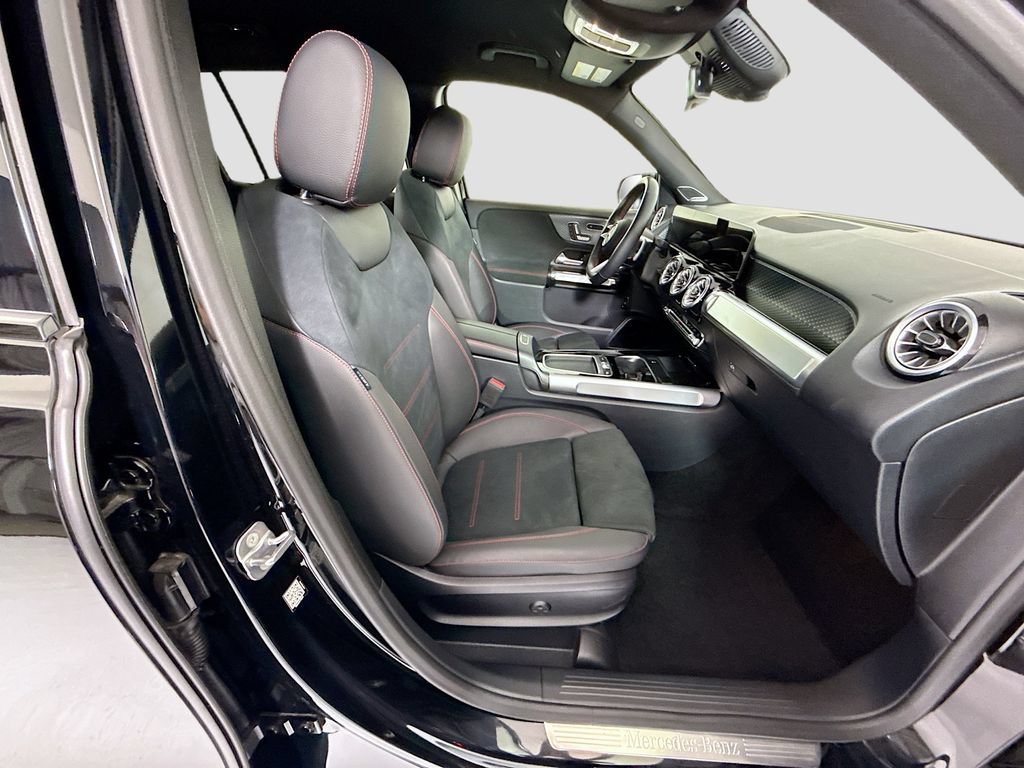 Certified 2025 Mercedes-Benz GLB 250 image 20