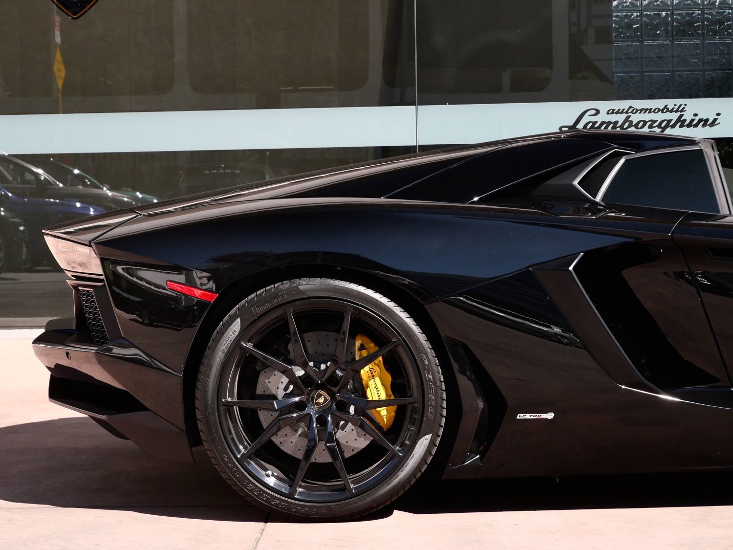 Used 2014 Lamborghini Aventador LP 700-4 image 16