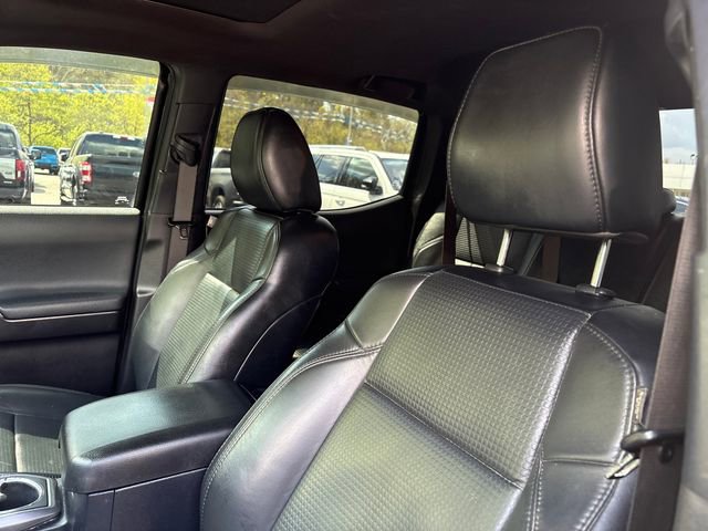 Used 2018 Toyota Tacoma TRD Off-Road w/ TRD Premium Off Road Package AWD/4WD image 9