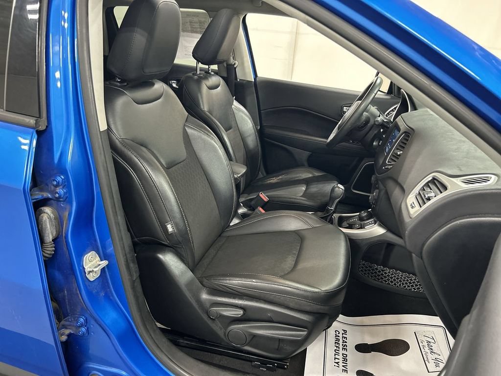 Used 2021 Jeep Compass Latitude w/ Sun and Sound Group AWD/4WD image 23