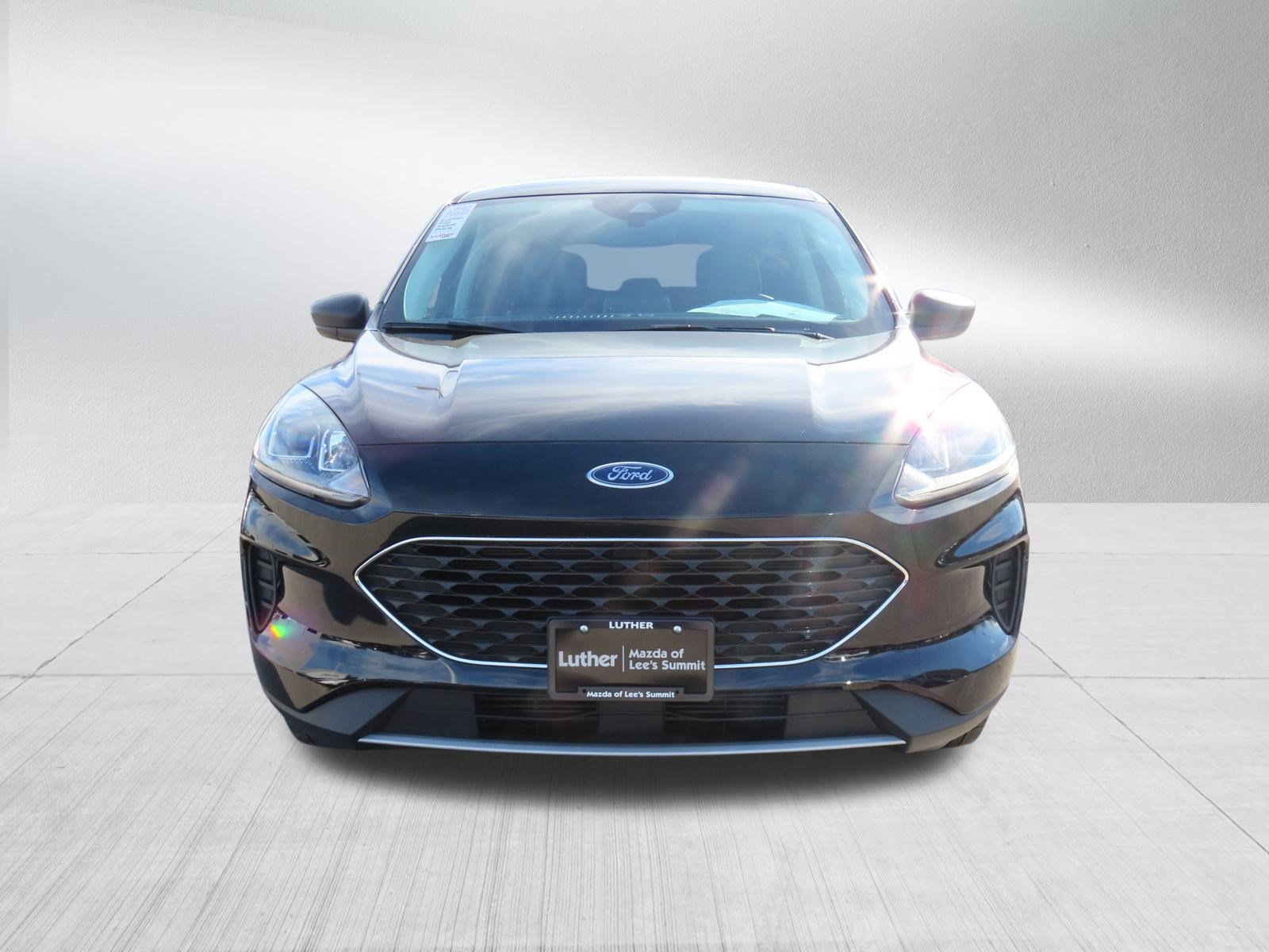 Used 2022 Ford Escape SE w/ Convenience Package image 2