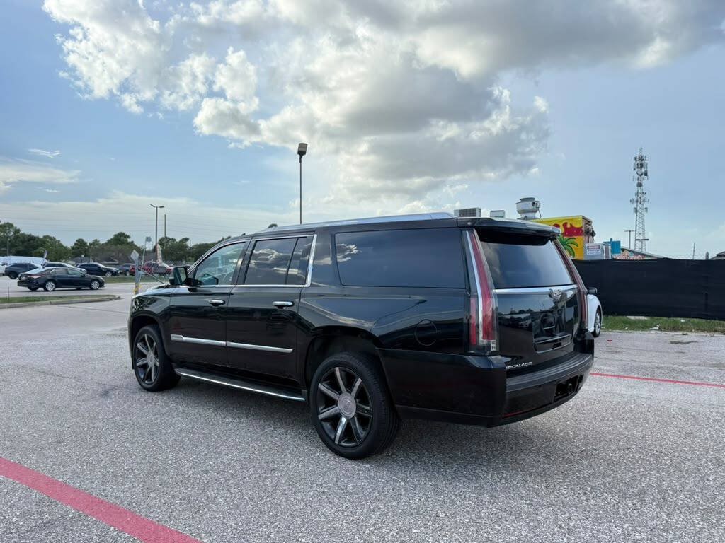 Used 2017 Cadillac Escalade ESV Premium Luxury AWD/4WD image 17