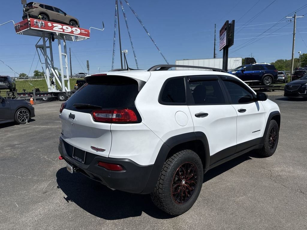 Used 2018 Jeep Cherokee Trailhawk w/ Comfort/Convenience Group AWD/4WD image 13