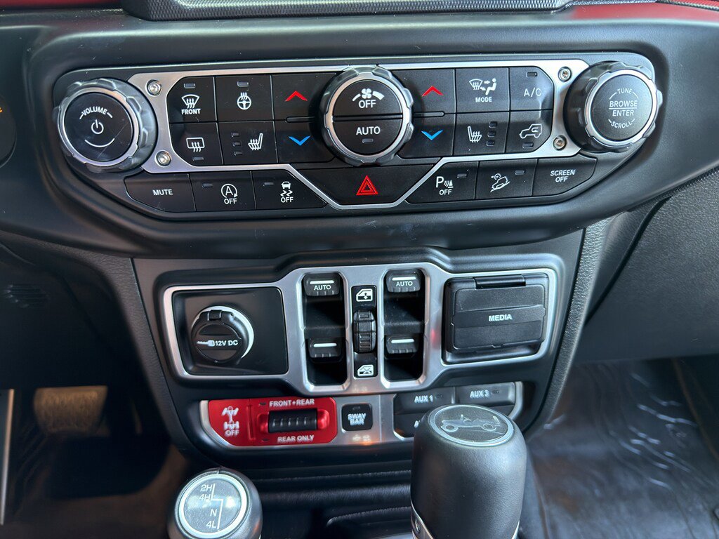 Used 2018 Jeep Wrangler Unlimited Rubicon AWD/4WD image 34
