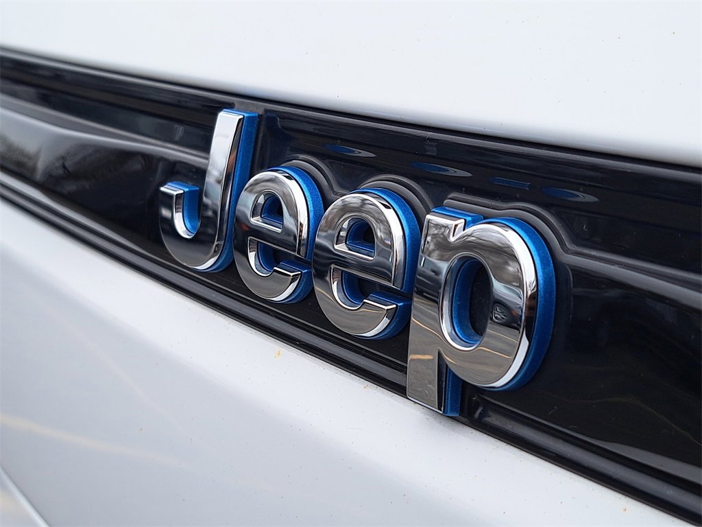 Certified 2023 Jeep Grand Cherokee Overland w/ Advanced Protech Group III image 6