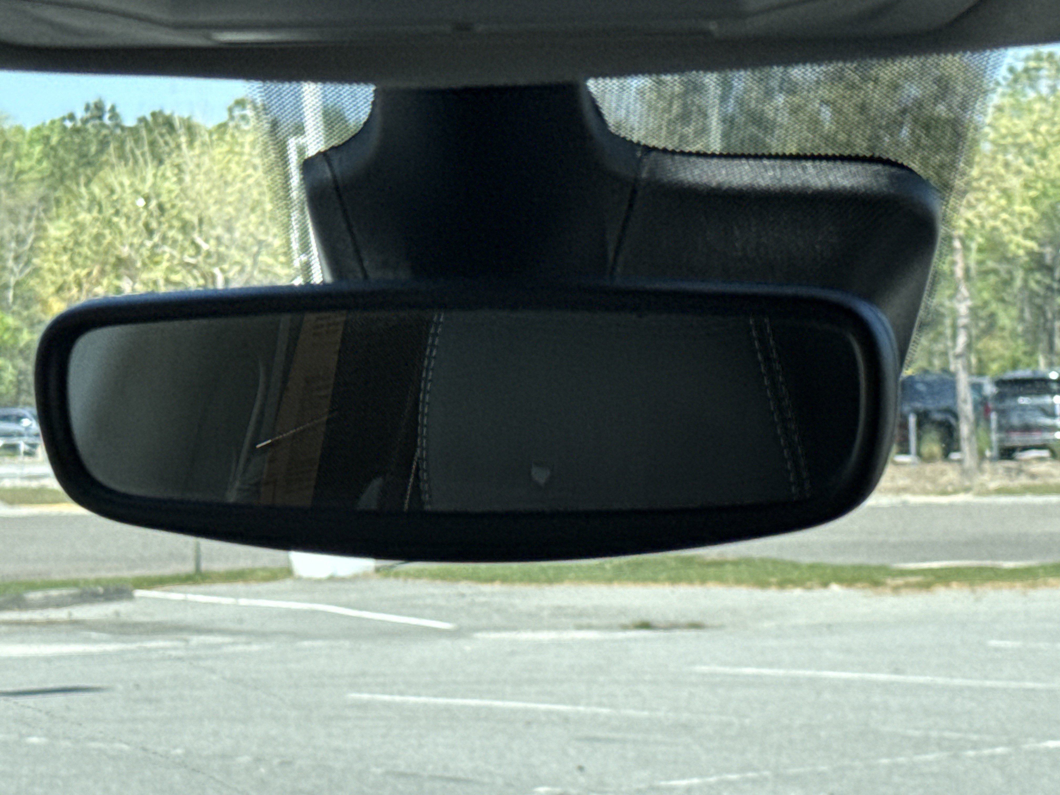 Used 2023 Chrysler Pacifica Touring-L FWD image 25