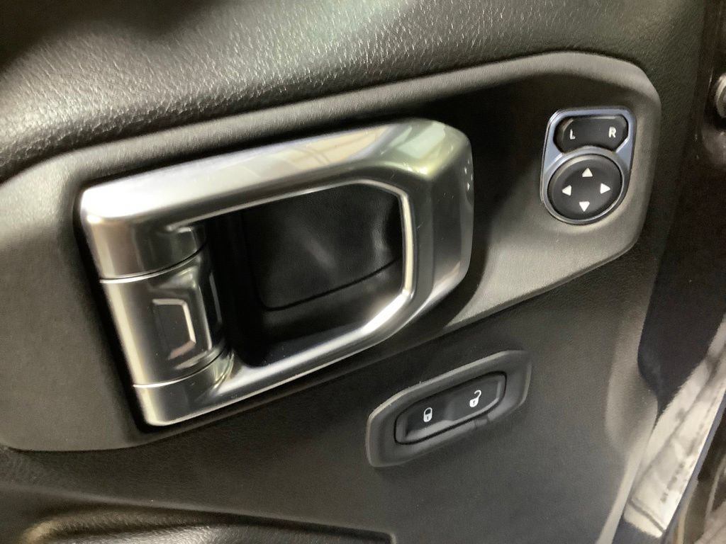Used 2021 Jeep Wrangler Sport AWD/4WD image 20