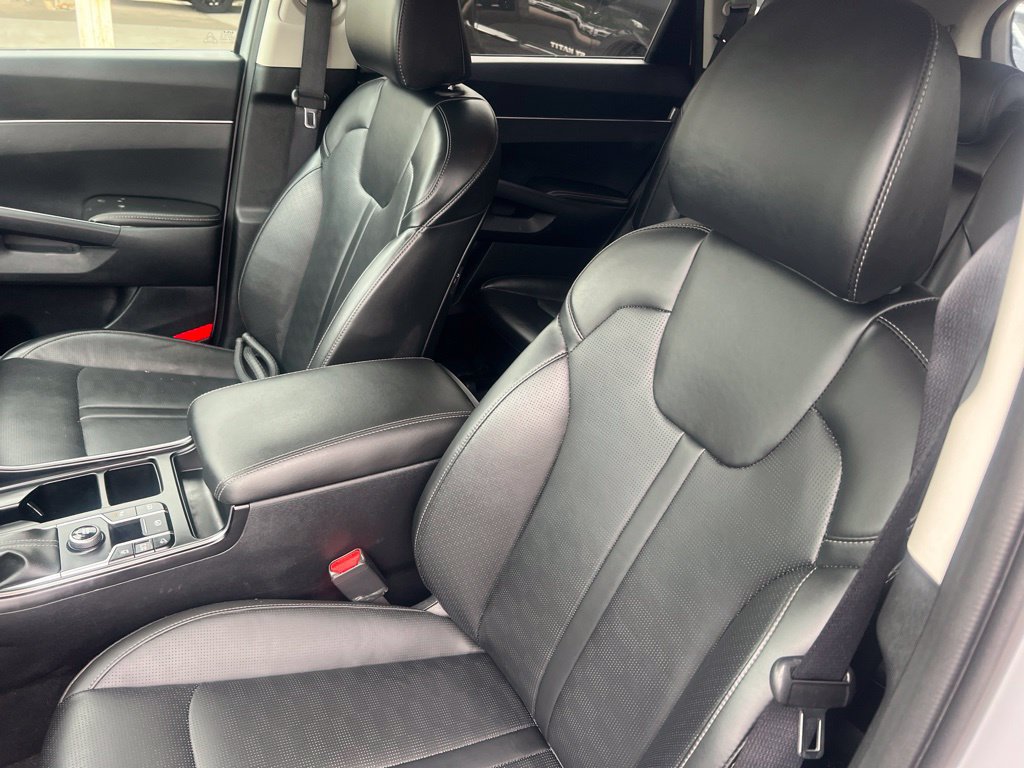 Certified 2024 Kia Sorento S FWD image 5