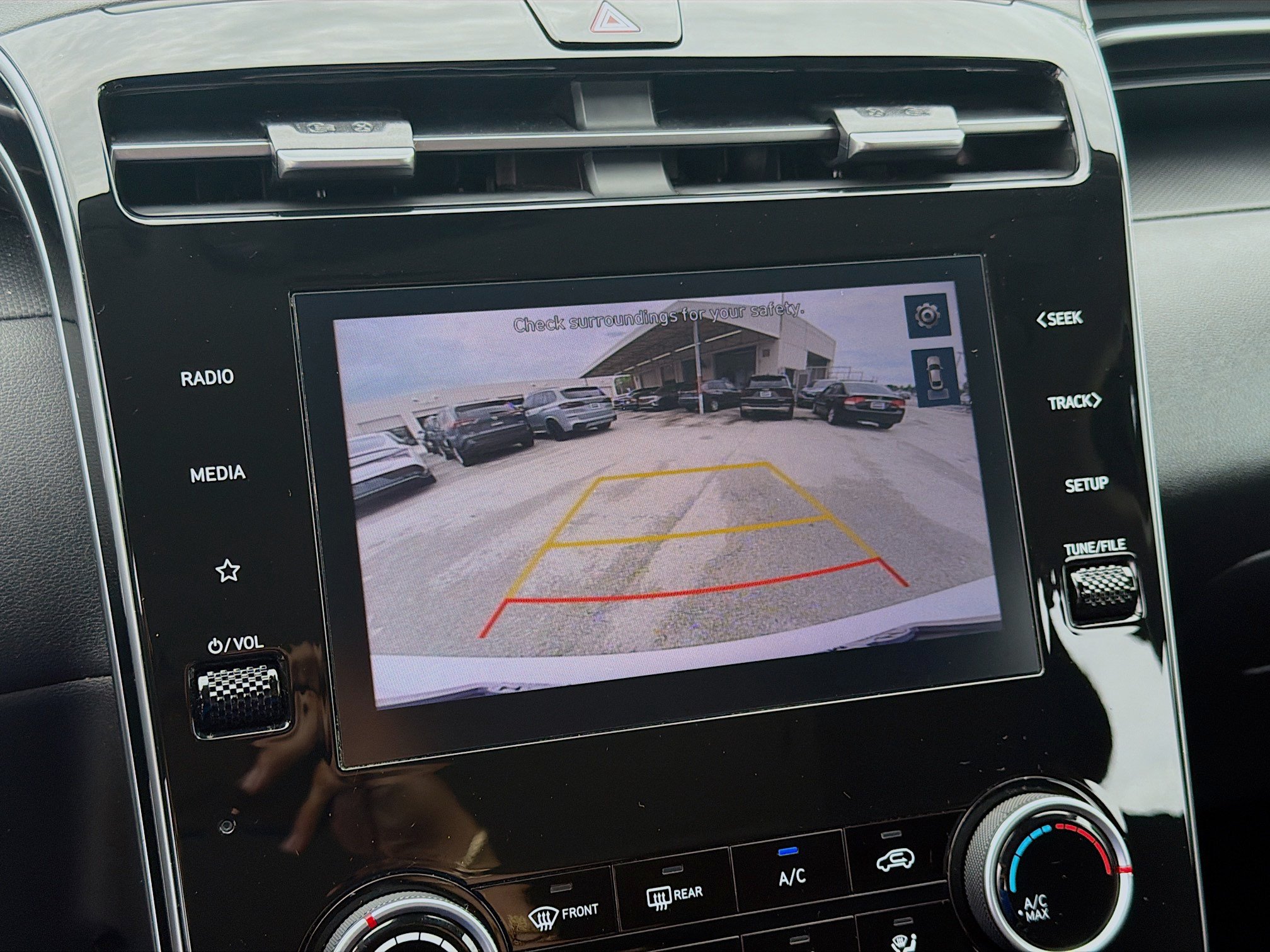 Used 2024 Hyundai Tucson SE FWD image 11
