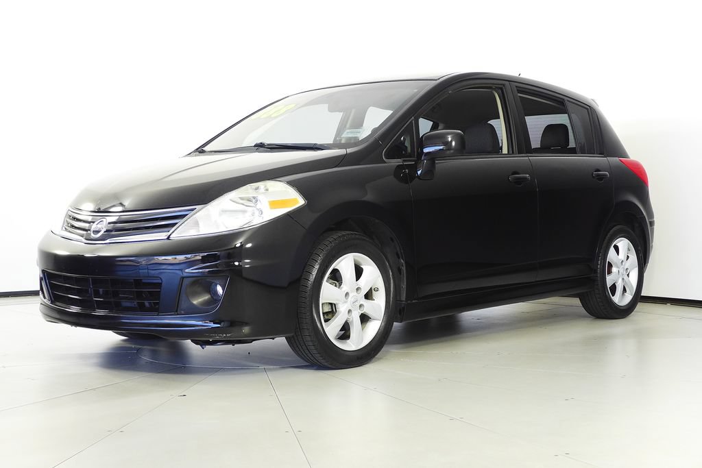 Used 2012 Nissan Versa Hatchback w/ SL Navigation Pkg FWD image 2