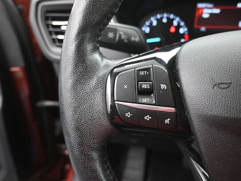 Used 2021 Ford Escape SEL image 7