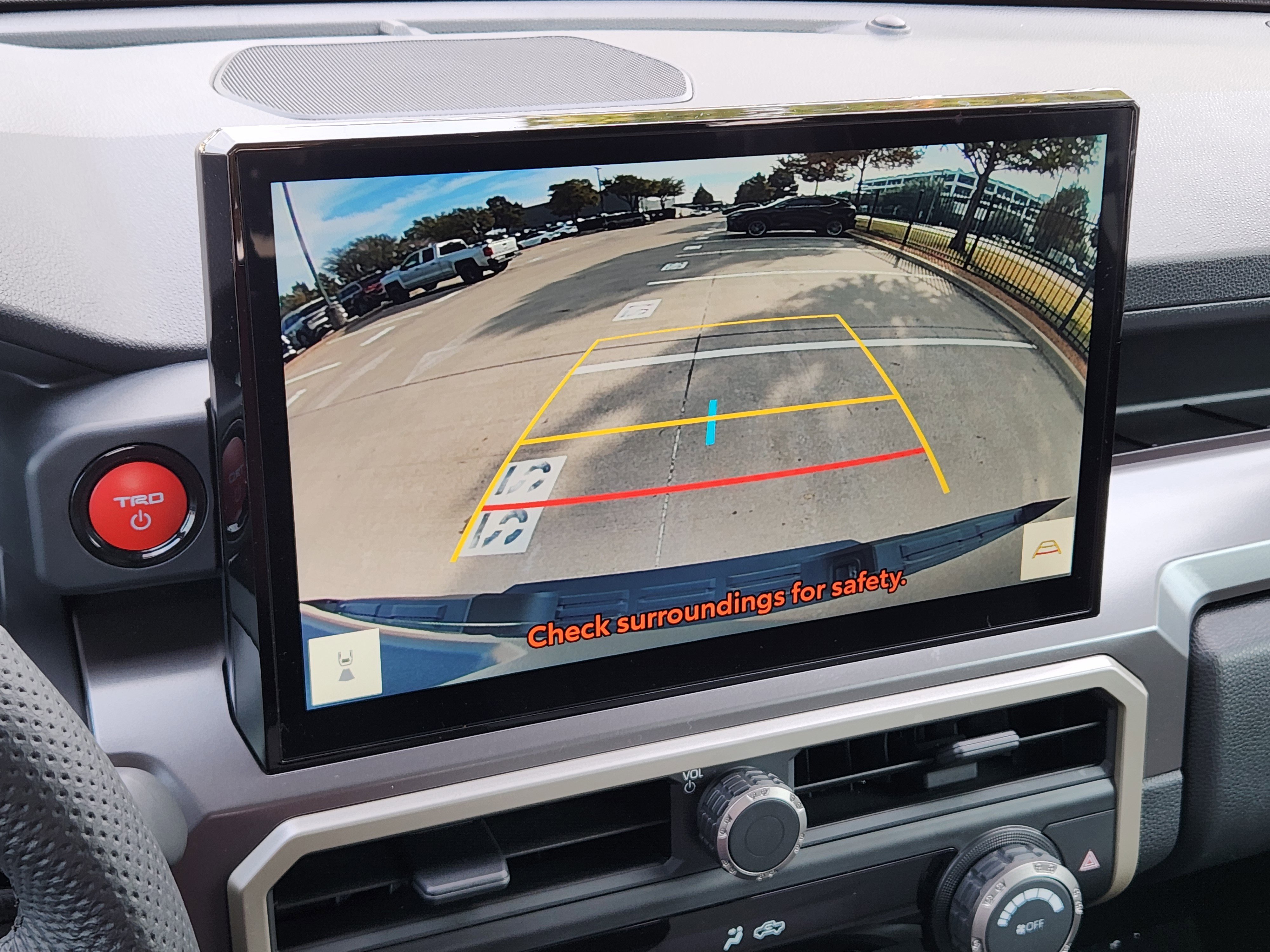 Used 2025 Toyota Tacoma TRD Off-Road image 21