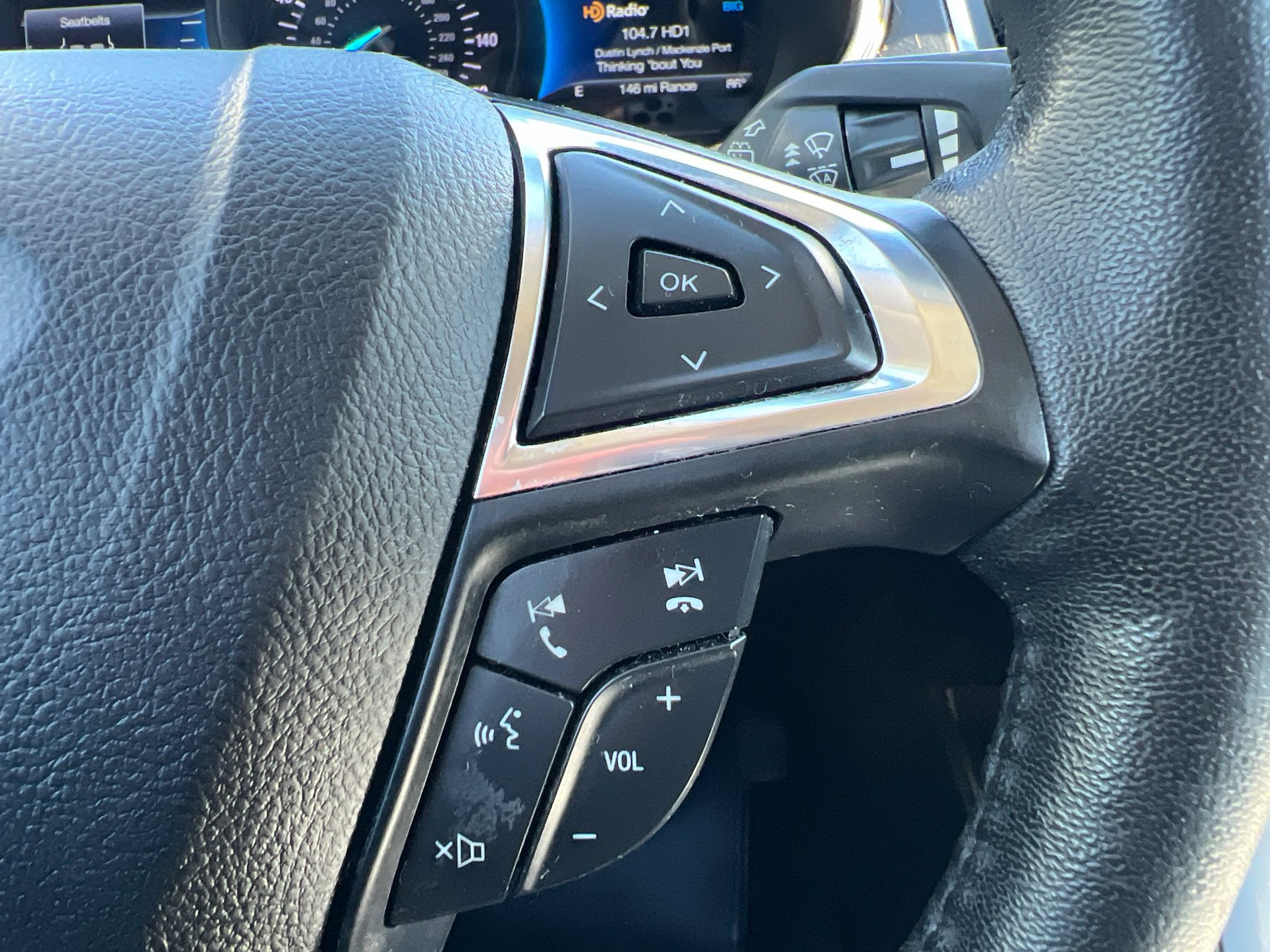 Used 2022 Ford Edge Titanium AWD/4WD image 28