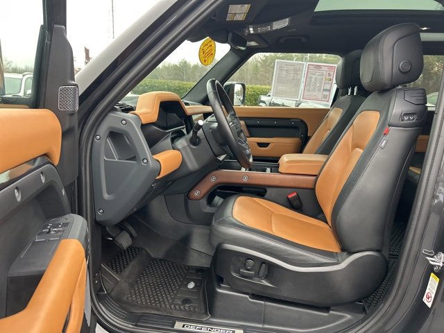 Used 2023 Land Rover Defender 90 X-Dynamic SE image 14
