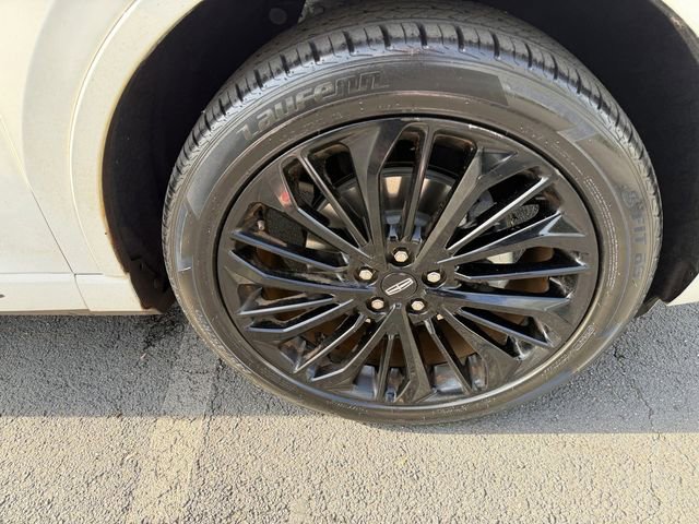 Used 2023 Lincoln Corsair Reserve w/ Jet Appearance Package image 48