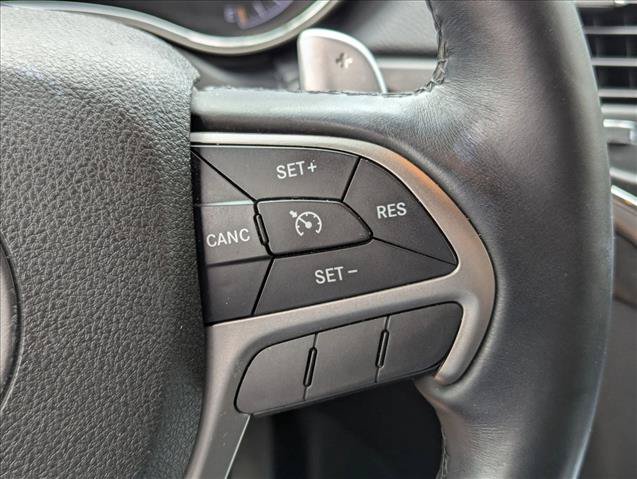 Used 2017 Jeep Grand Cherokee Altitude AWD/4WD image 12