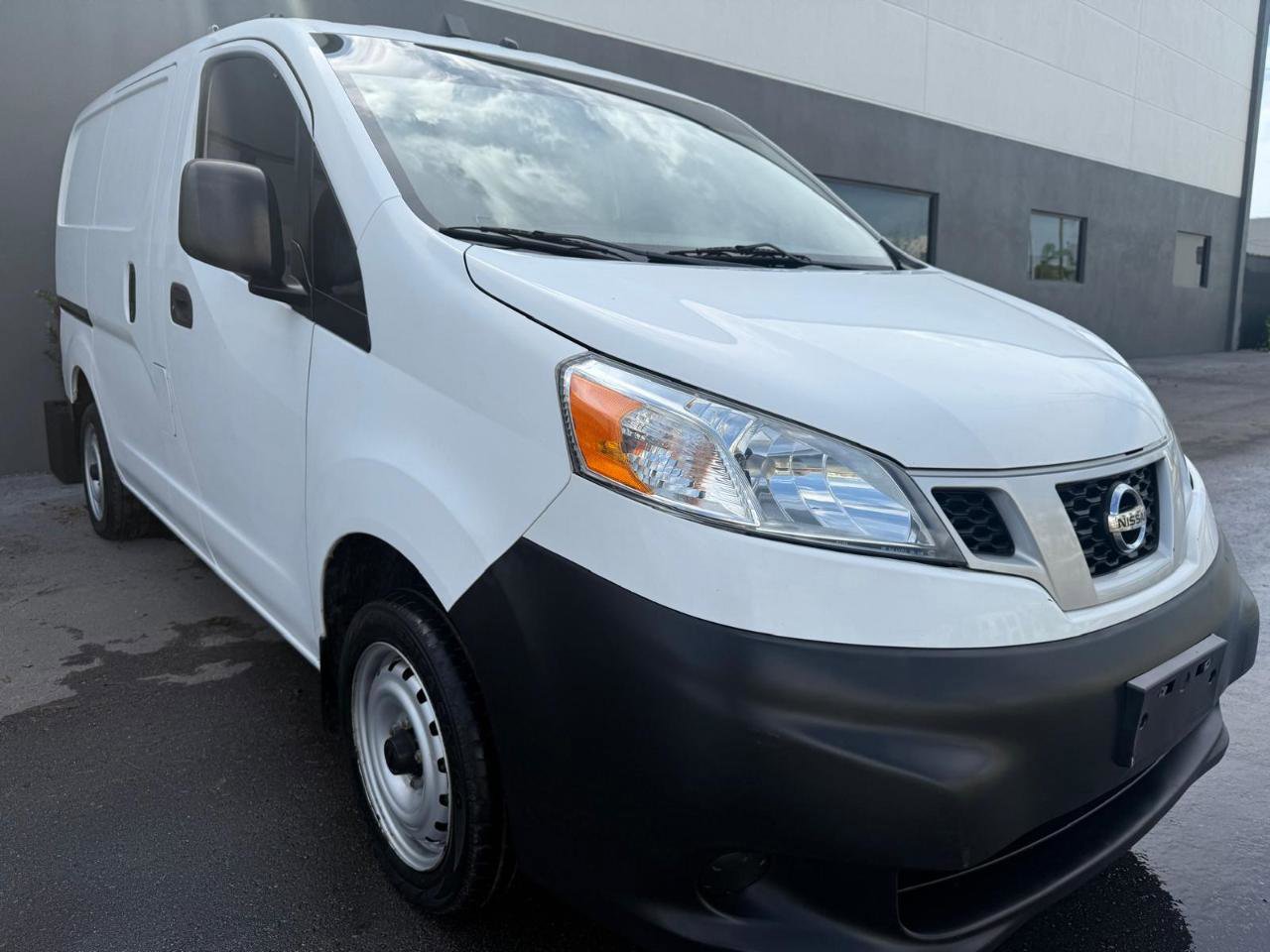 Used 2017 Nissan NV200 S w/ Cruise Control Package image 9