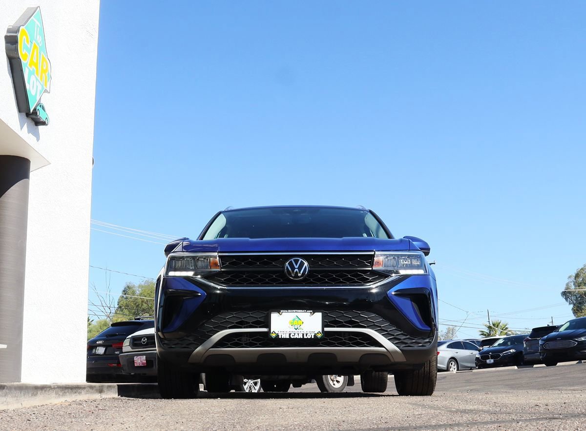 Used 2023 Volkswagen Taos SE FWD image 17