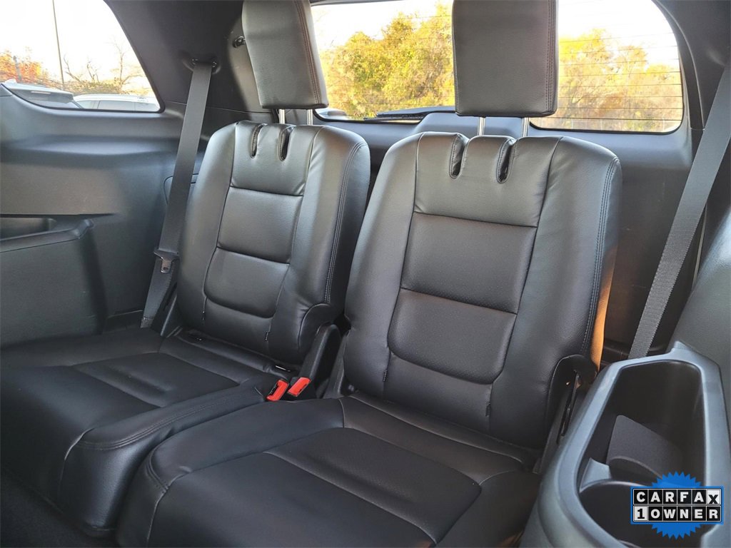 Used 2018 Ford Explorer XLT image 14