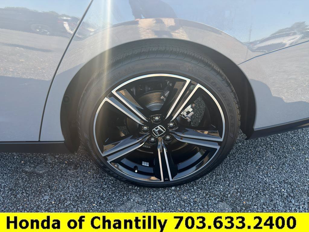Used 2025 Honda Accord Sport image 30