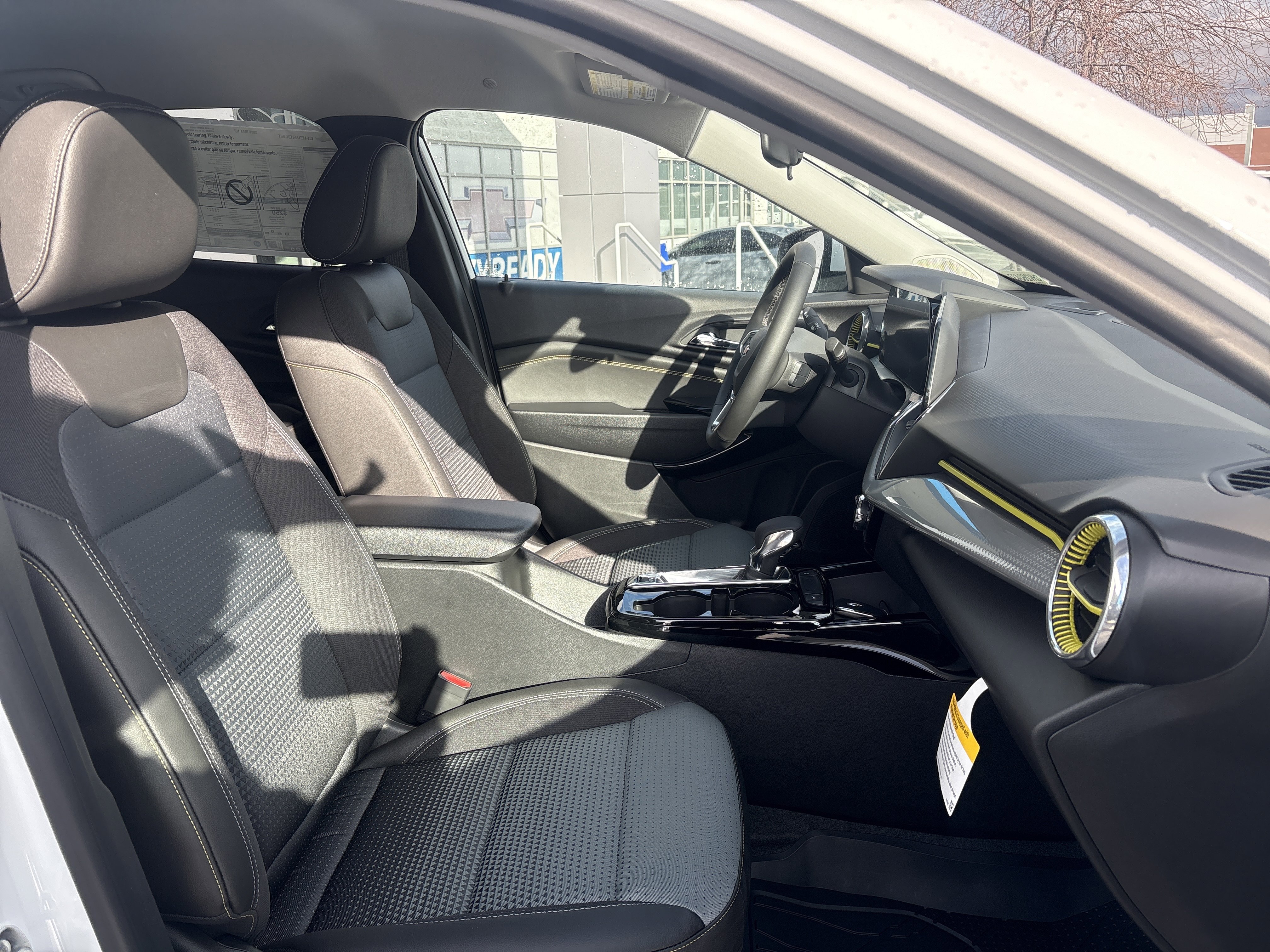New 2026 Chevrolet Trax LT w/ Driver Confidence Package FWD image 27