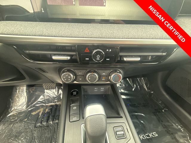 Certified 2025 Nissan Kicks SV w/ Illumination Package AWD/4WD image 18