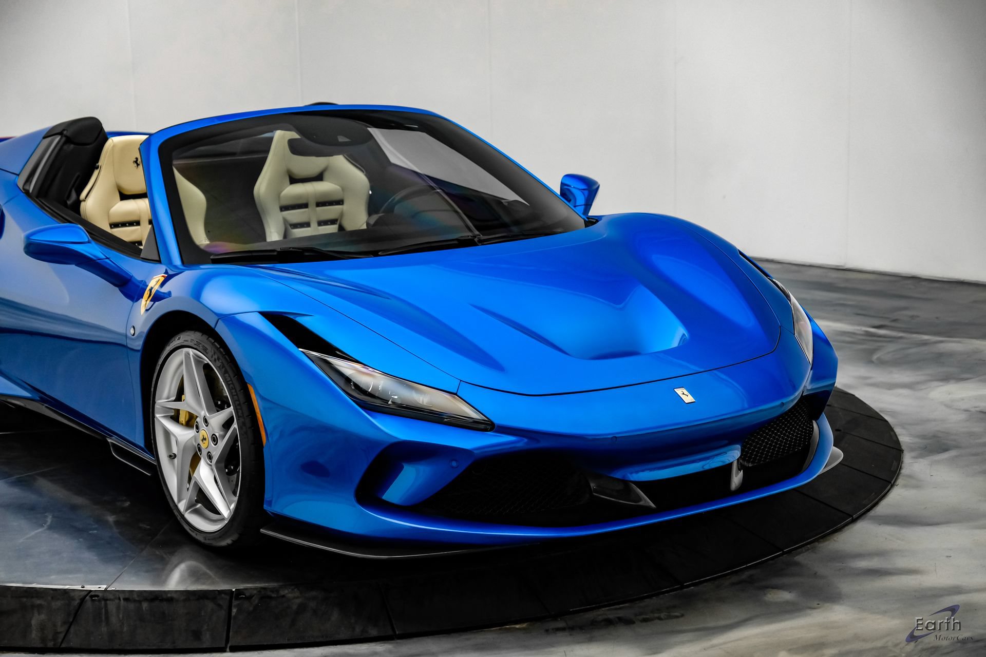 Used 2023 Ferrari F8 Tributo RWD image 36