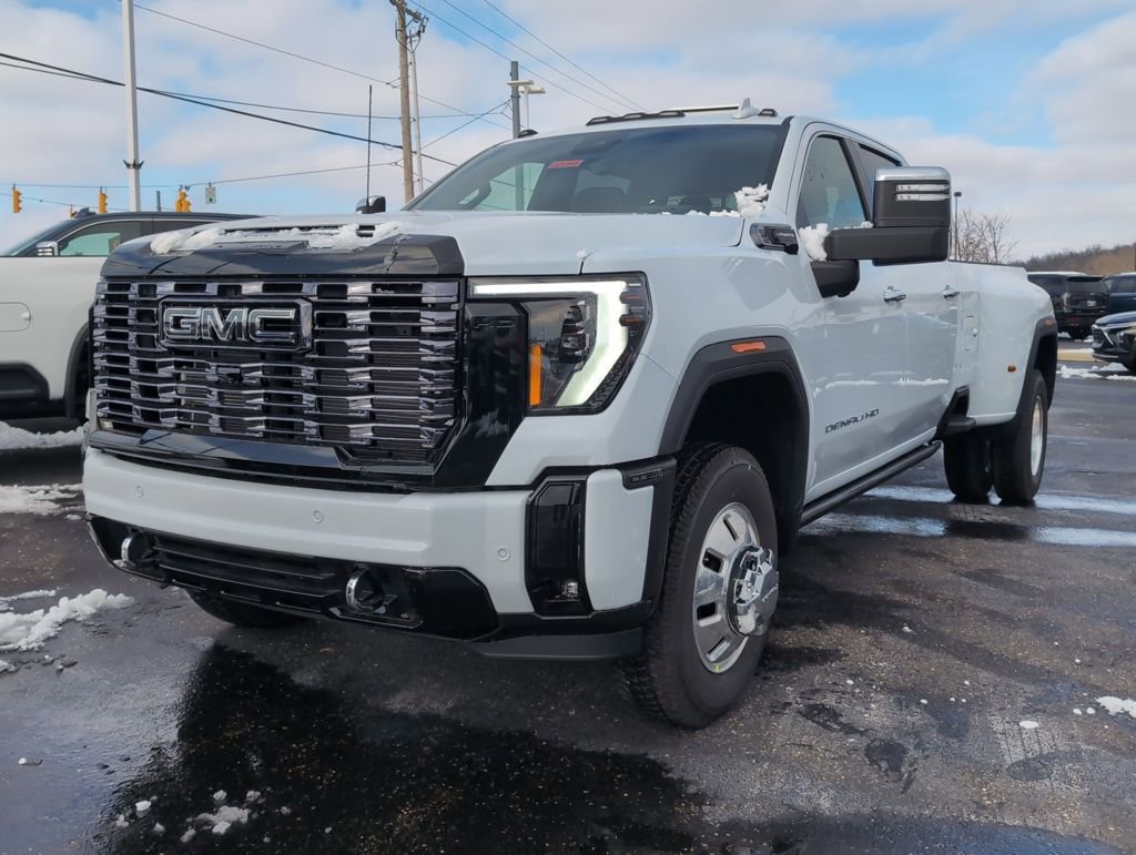 New 2026 GMC Sierra 3500 Denali Ultimate image 3