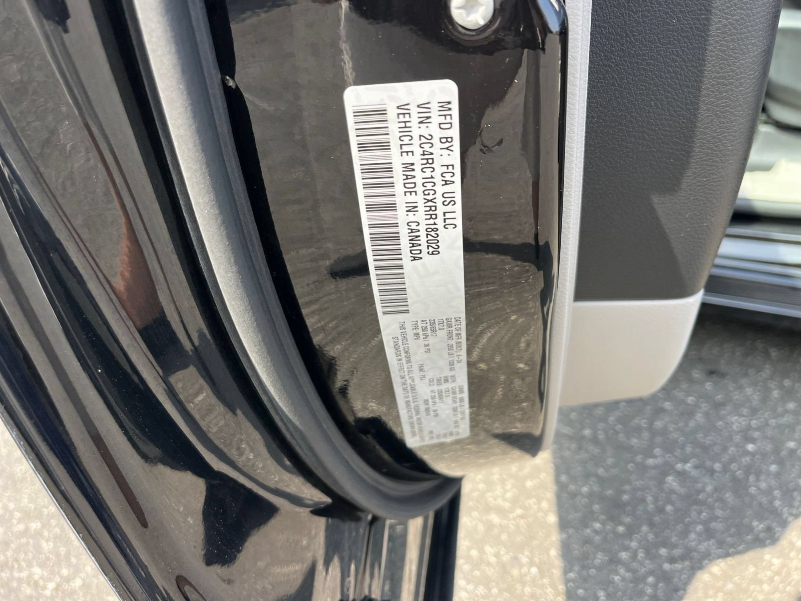 Used 2024 Chrysler Voyager LX FWD image 31