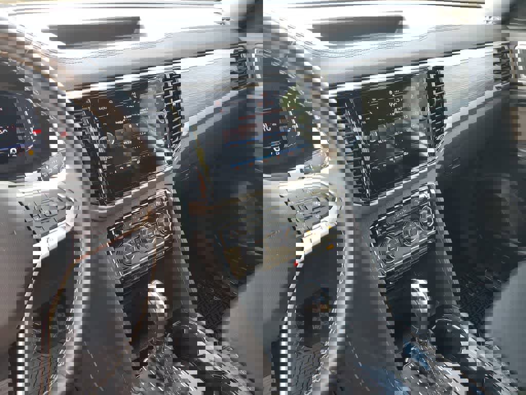 Used 2023 Volkswagen Atlas Cross Sport SE w/ Black Wheel Package image 30