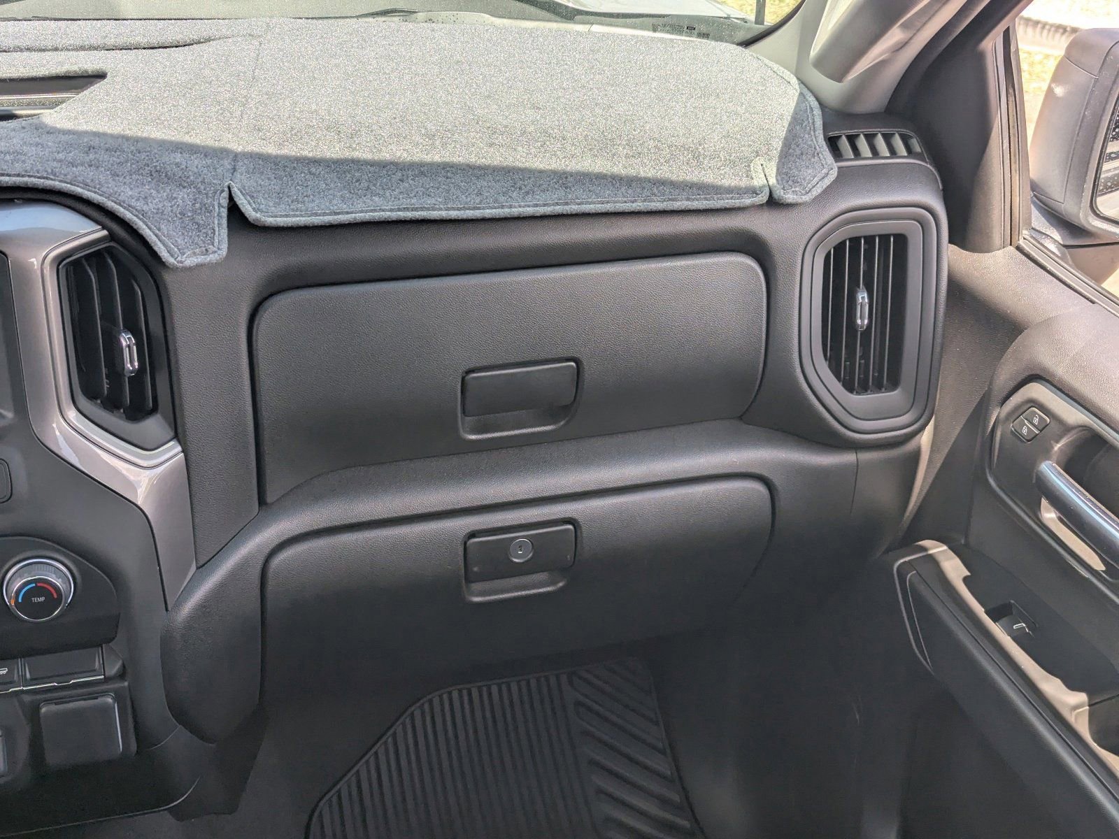 Used 2025 Chevrolet Silverado 1500 Custom image 18