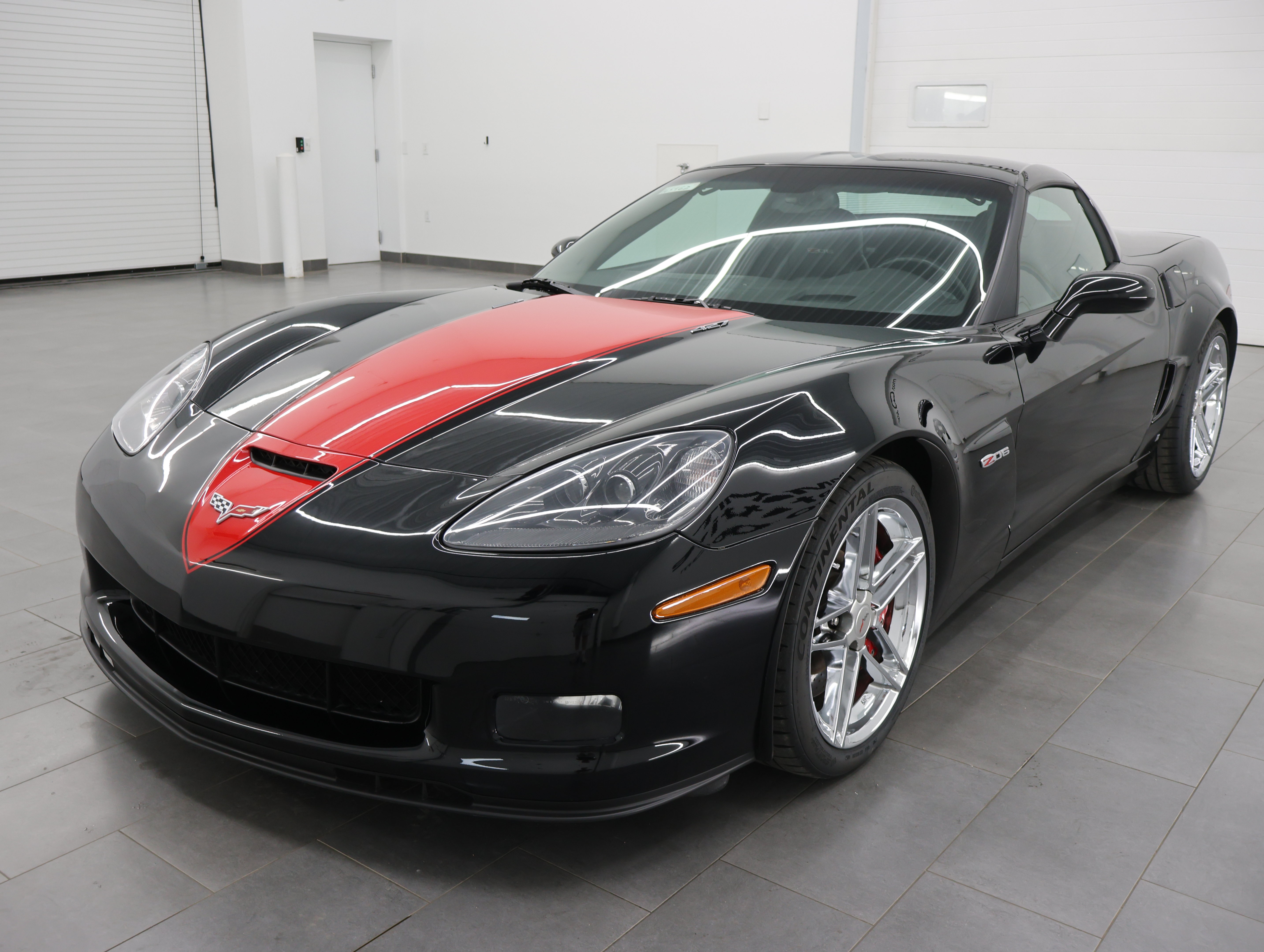 Used 2007 Chevrolet Corvette Z06 w/ Preferred Equipment Group RWD image 7
