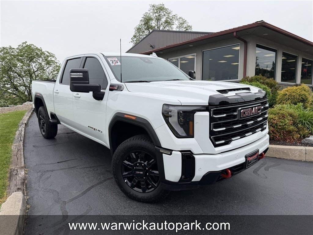 Used 2025 GMC Sierra 2500 AT4