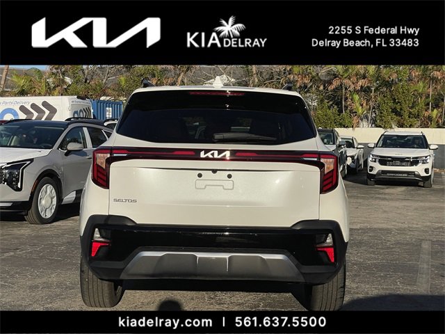 Used 2024 Kia Seltos EX image 4
