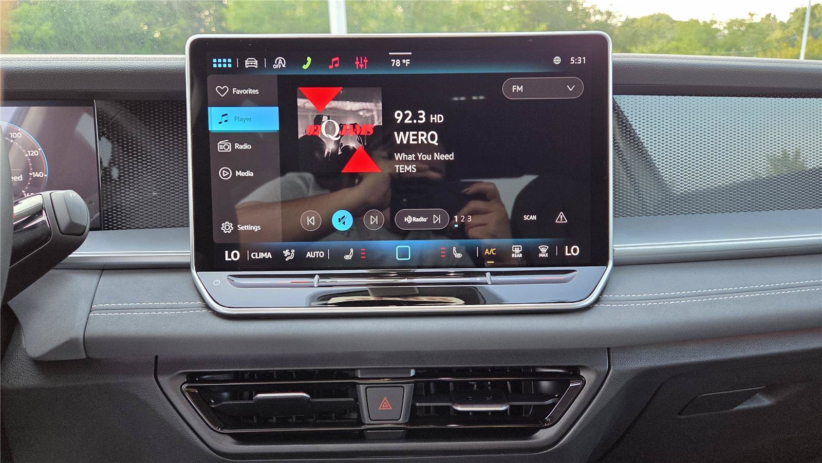 New 2026 Volkswagen Tiguan SE AWD/4WD image 20