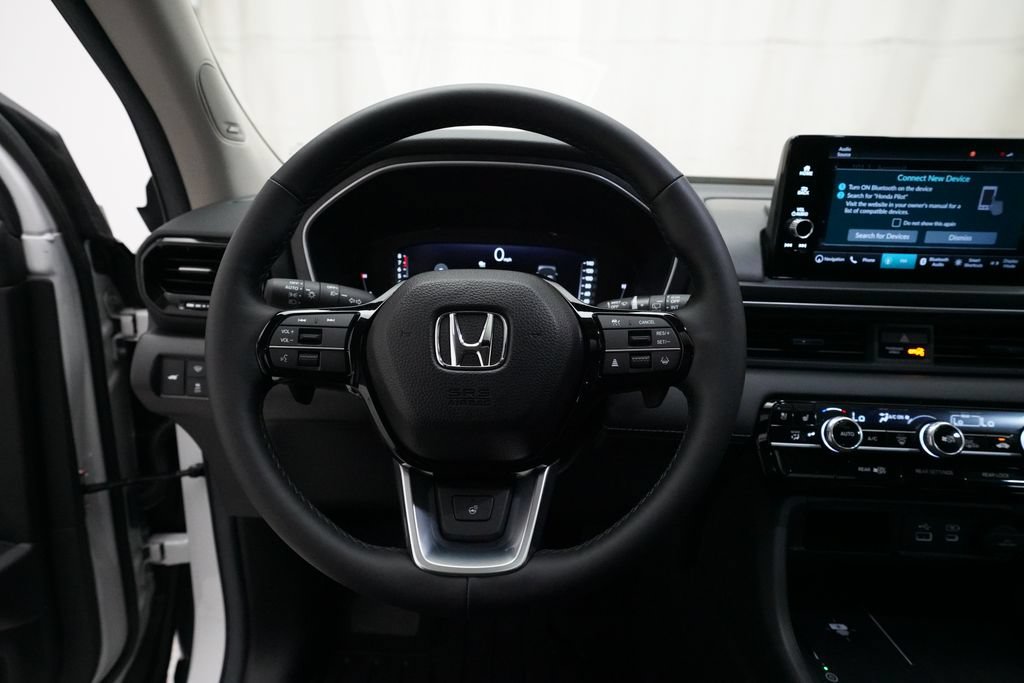 Certified 2025 Honda Pilot Elite image 4