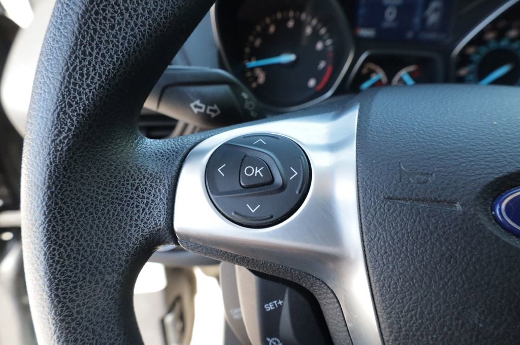 Used 2015 Ford Escape SE image 22