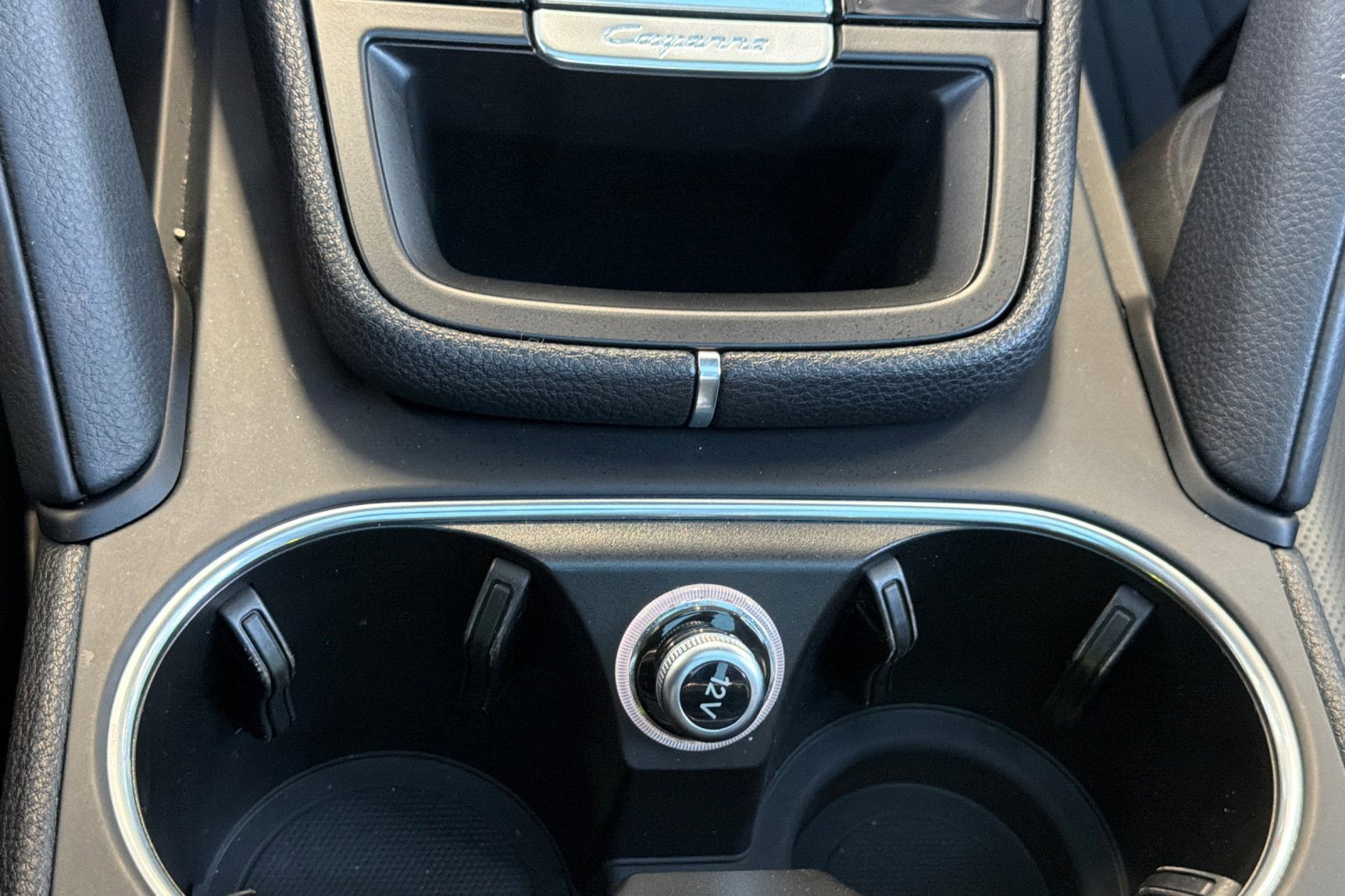 Used 2023 Porsche Cayenne Platinum Edition image 20