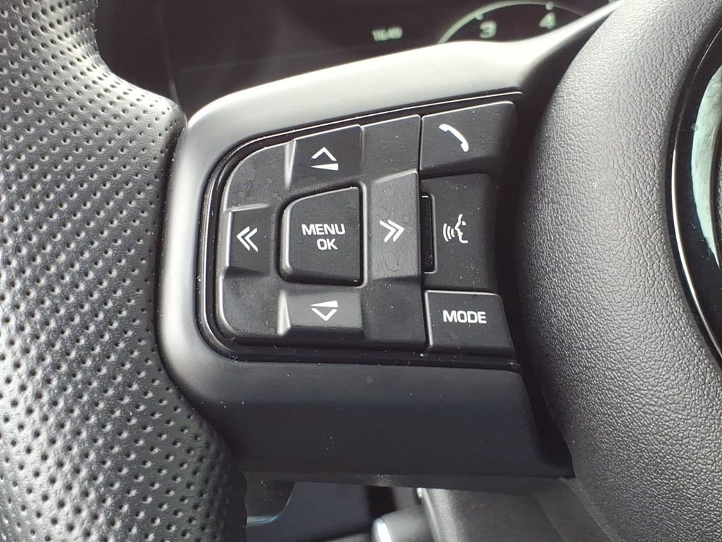 Used 2024 Jaguar F-TYPE R AWD/4WD image 18