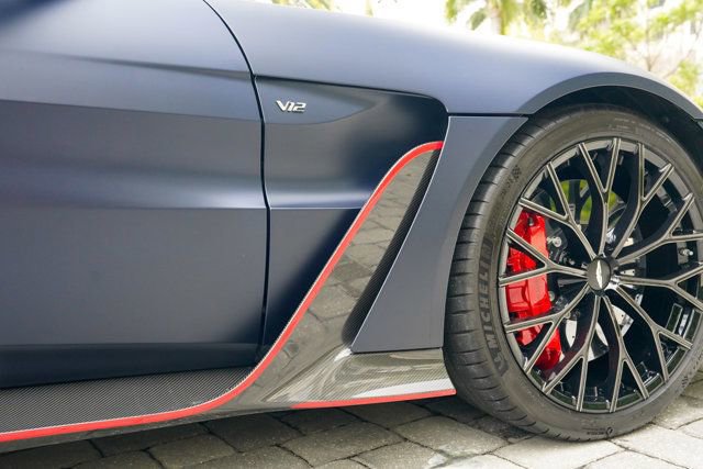 Used 2023 Aston Martin V12 Vantage Roadster RWD image 57