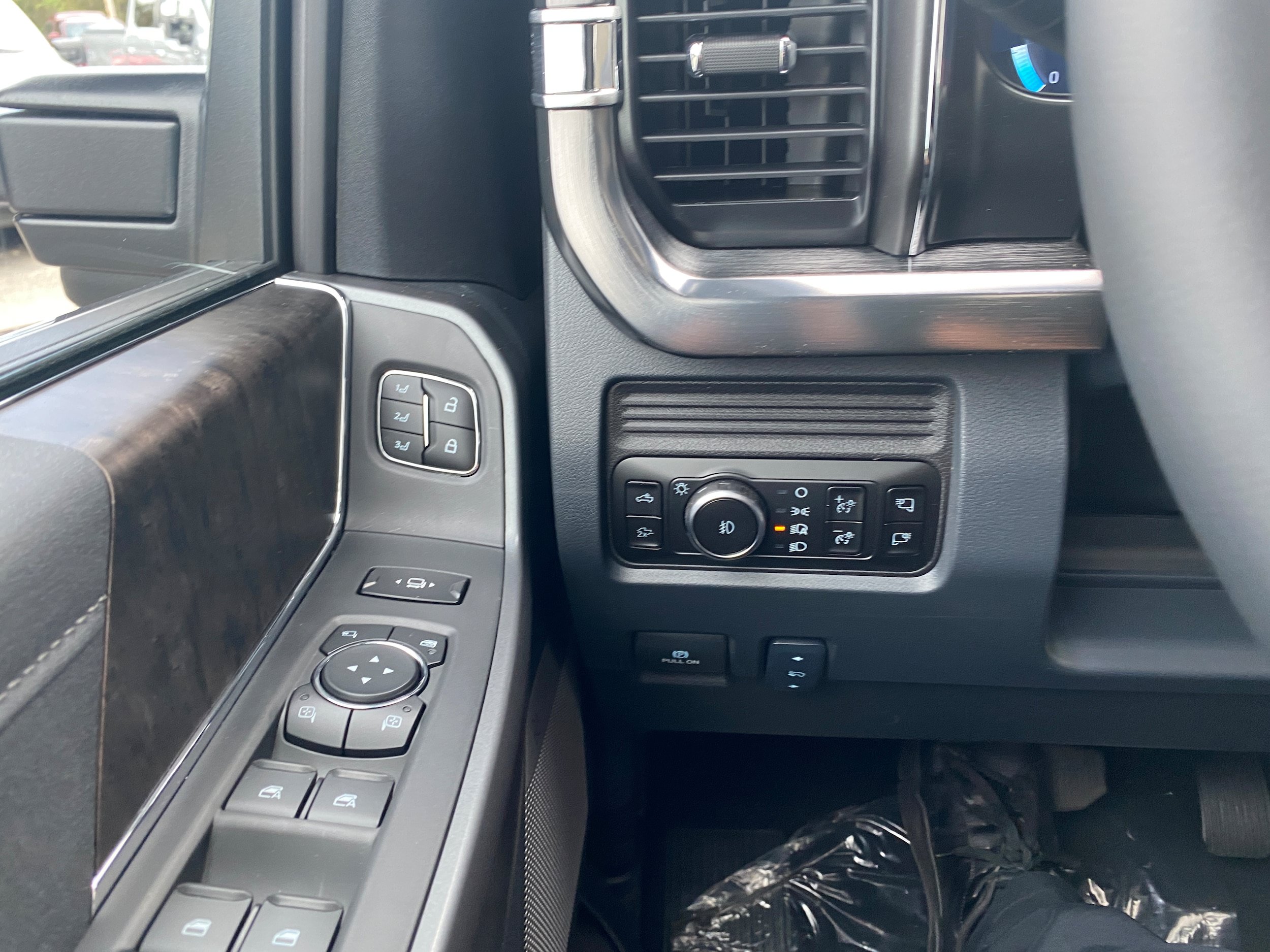 New 2027 Ford F250 Lariat w/ Lariat Ultimate Package AWD/4WD image 42