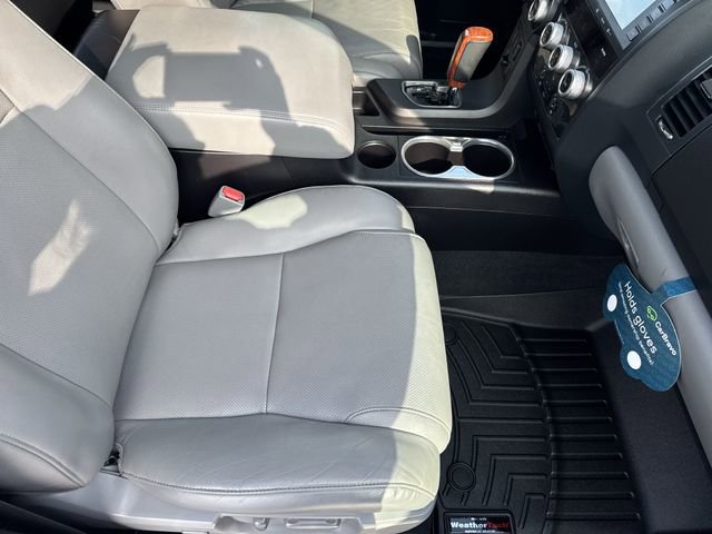 Used 2020 Toyota Sequoia Platinum image 31
