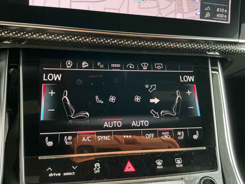 Used 2023 Audi SQ8 Prestige AWD/4WD image 18