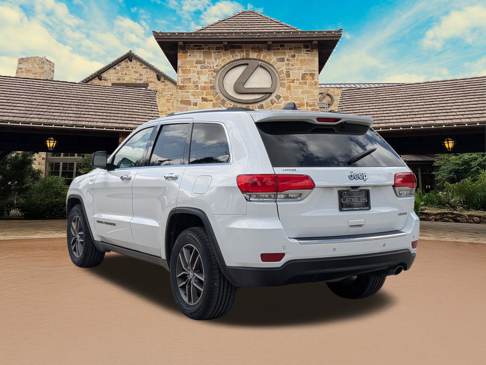 Used 2017 Jeep Grand Cherokee Limited RWD image 3